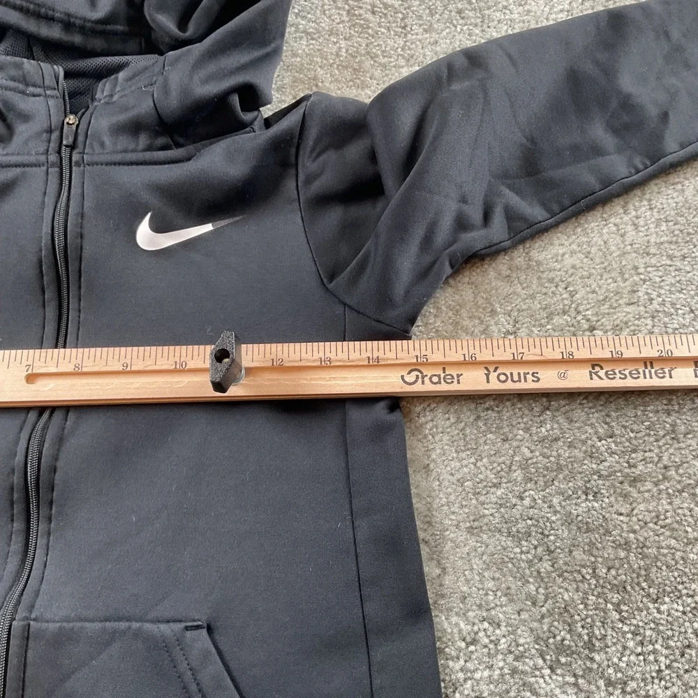 Nike picture shows